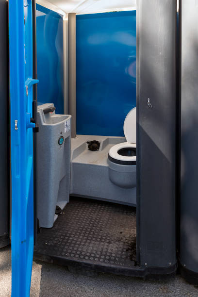 Best Luxury portable toilet rental  in Beloit, KS