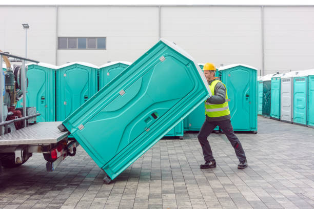 Best Porta potty rental near me  in Beloit, KS