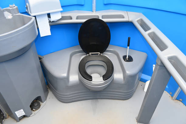 Best Best portable toilet rental  in Beloit, KS